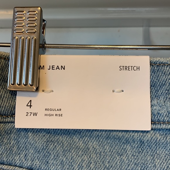 NWT American Eagle Mom Jeans - Picture 5 of 7